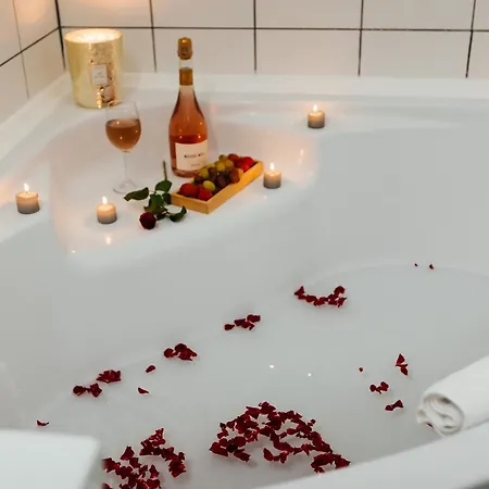 Apartamento Maya's Flats & 35 - Chlebnicka Street, Old *