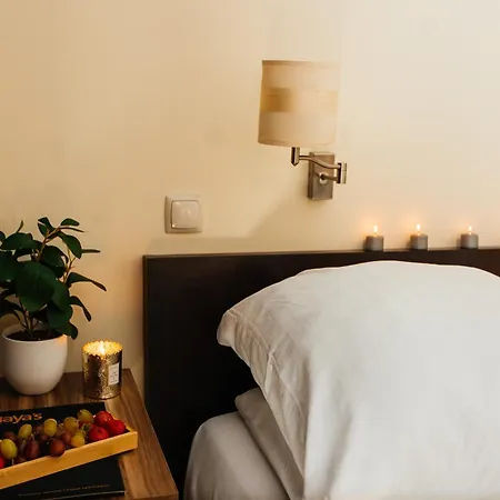 Maya's Flats & 35 - Chlebnicka Street, Old Apartamento