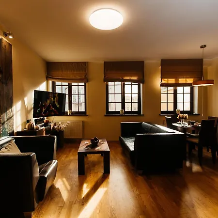 Maya's Flats & 35 - Chlebnicka Street, Old *