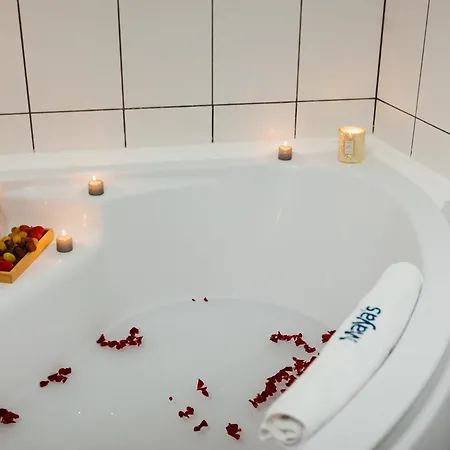 Apartamento Maya's Flats & 35 - Chlebnicka Street, Old *