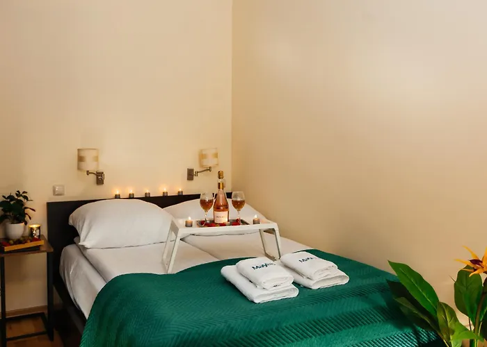 Maya's Flats & 35 - Chlebnicka Street, Old Apartamento *