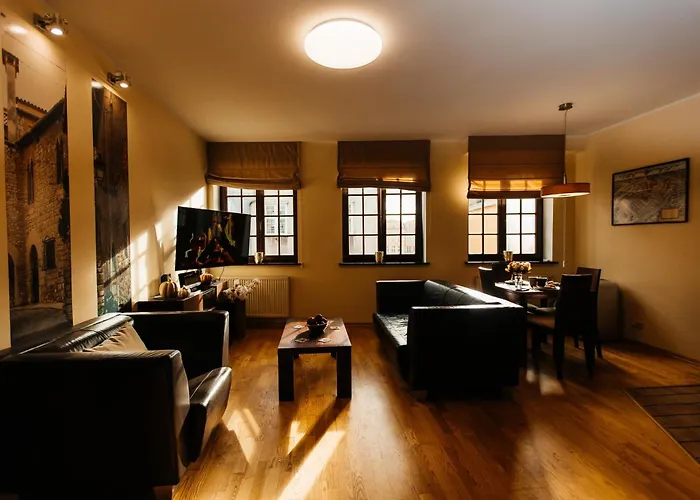 Maya's Flats & 35 - Chlebnicka Street, Old *