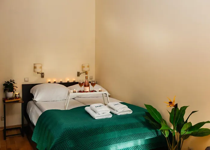 Maya's Flats & 35 - Chlebnicka Street, Old *