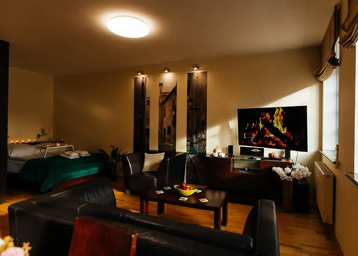 Maya's Flats & 35 - Chlebnicka Street, Old